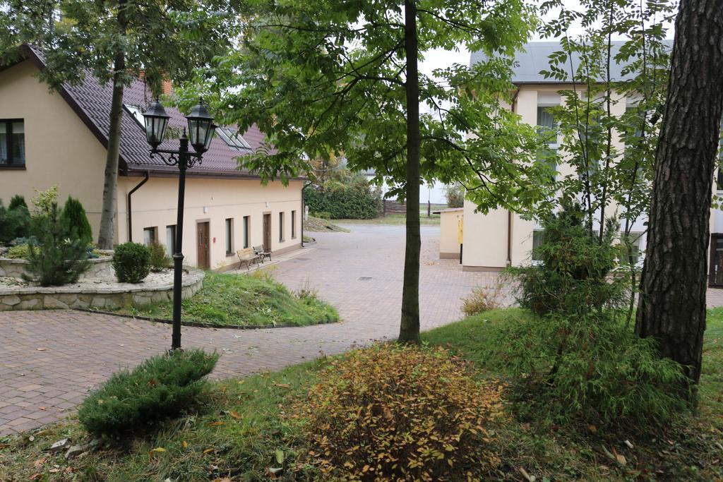 Hotel Lachowka Krepiec Exteriör bild
