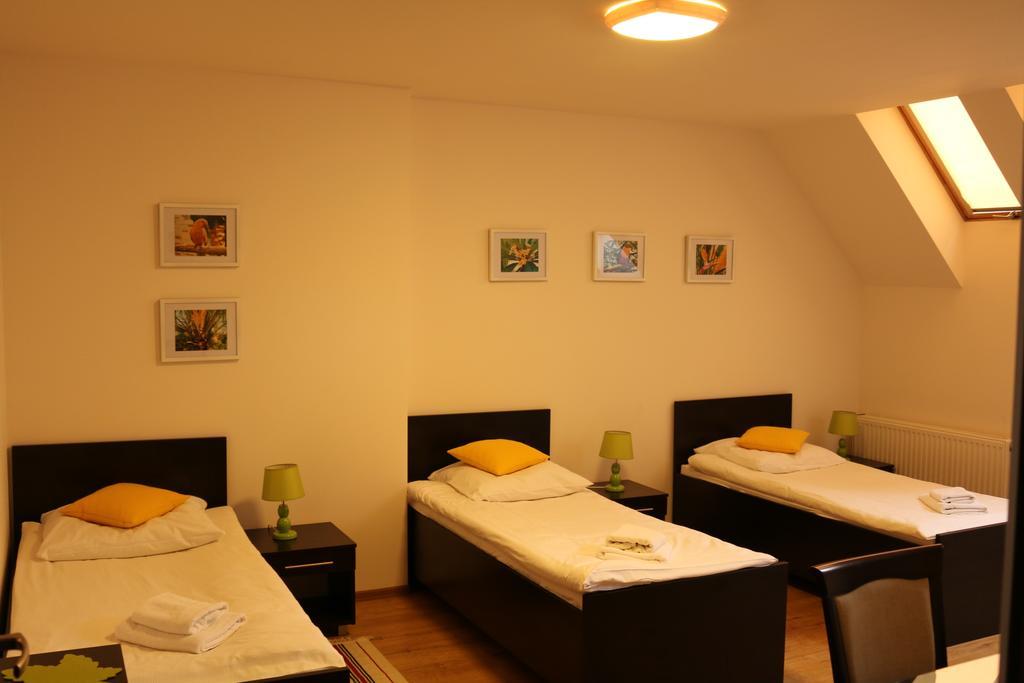 Hotel Lachowka Krepiec Exteriör bild